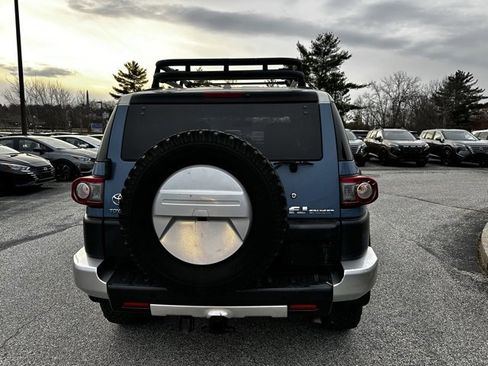 Used 2013 Toyota FJ Cruiser 4WD image 4
