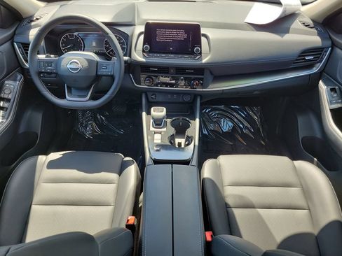 Used 2026 Nissan Rogue SV w/ SV Premium Package FWD image 12