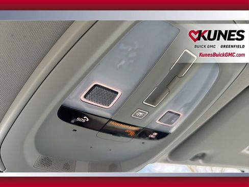 Used 2022 Volvo XC60 B5 Momentum image 31