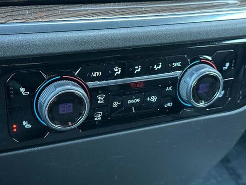 Used 2023 Chevrolet Silverado 1500 LT image 23