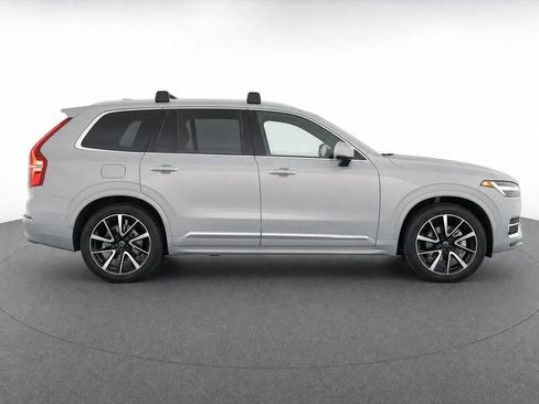 Used 2024 Volvo XC90 B6 Plus AWD/4WD image 8