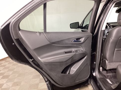 Used 2018 Chevrolet Equinox Premier AWD/4WD image 12