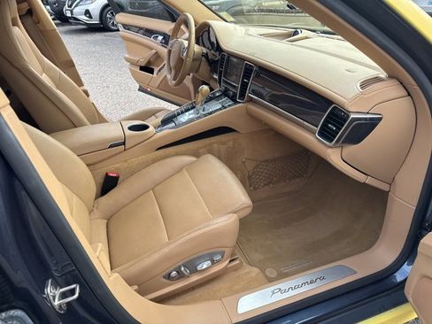 Used 2014 Porsche Panamera 4 image 30