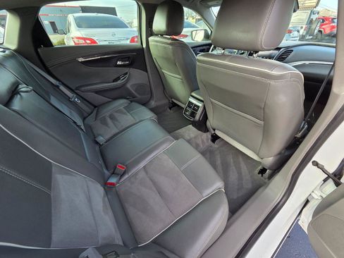 Used 2015 Chevrolet Impala LT image 15