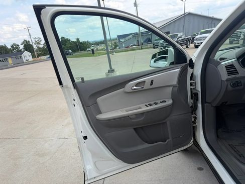 Used 2012 Chevrolet Traverse LT AWD/4WD image 9