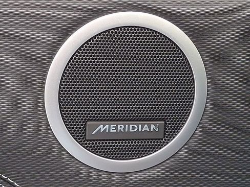 New 2026 Land Rover Discovery Limited Edition AWD/4WD image 18