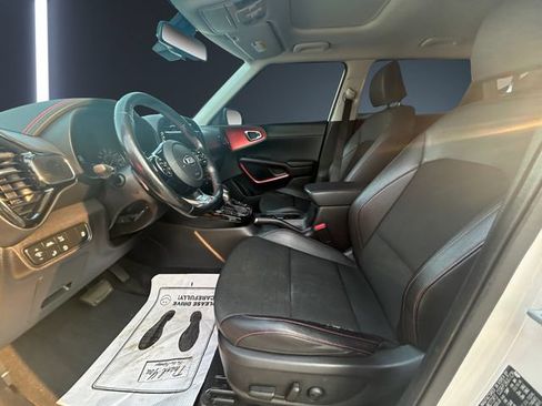 Used 2020 Kia Soul GT-Line Turbo FWD image 9
