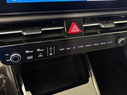 New 2026 Kia Niro Wind FWD image 26