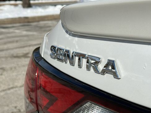 Certified 2024 Nissan Sentra SR FWD image 9