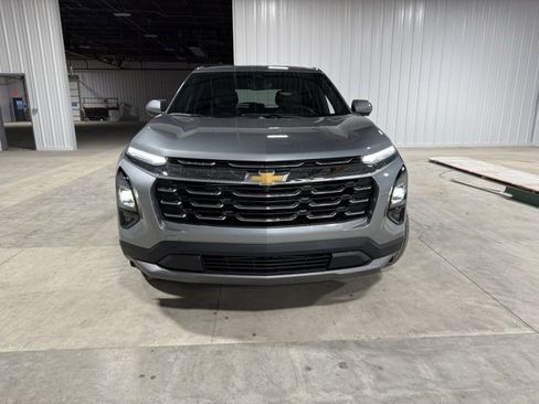 New 2026 Chevrolet Equinox LT image 2