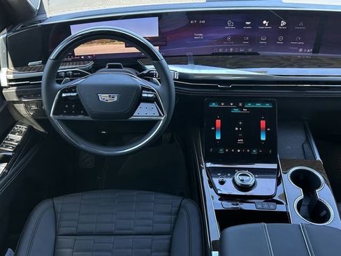 New 2026 Cadillac Escalade ESV Platinum Sport w/ LPO, ONYX Package image 10