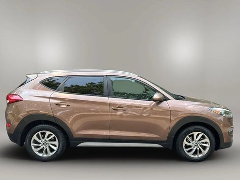 Used 2017 Hyundai Tucson SE w/ SE Popular Package 02 FWD image 15