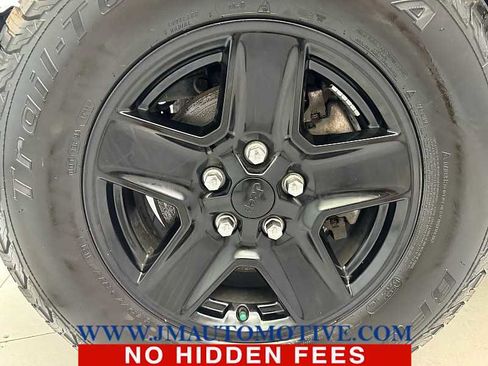 Used 2021 Jeep Gladiator Sport image 9