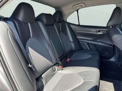 Used 2024 Toyota Camry SE image 43