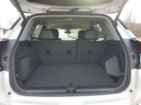 Used 2024 GMC Terrain SLT image 7