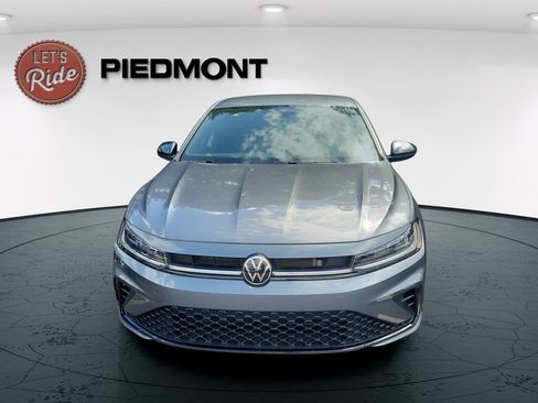 Used 2025 Volkswagen Jetta Sport FWD image 2