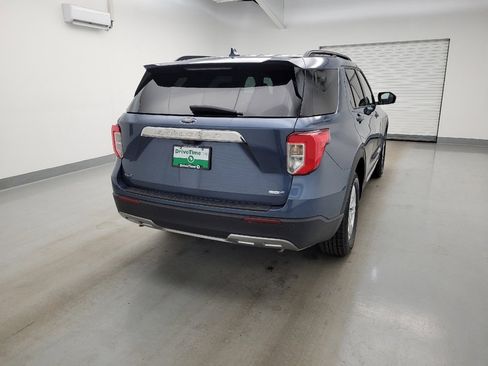 Used 2020 Ford Explorer XLT w/ Equipment Group 202A AWD/4WD image 7