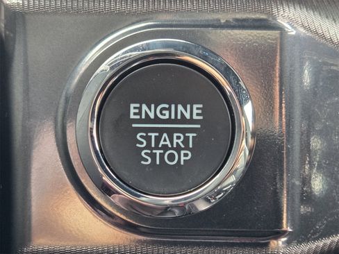 Used 2024 Ford F150 Lariat w/ FX4 Off-Road Package image 19