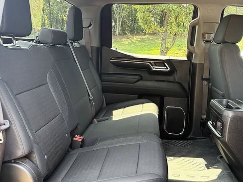 Used 2023 Chevrolet Silverado 1500 LT AWD/4WD image 10