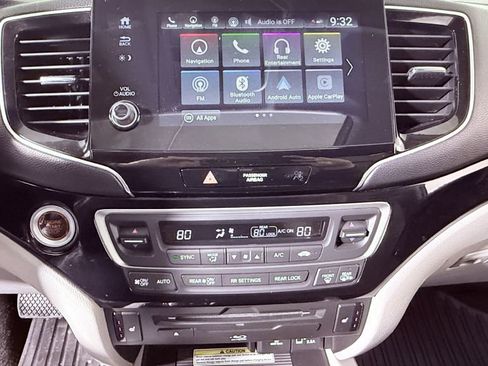 Used 2019 Honda Pilot Touring image 14