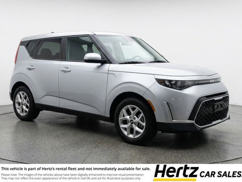 Used 2025 Kia Soul LX w/ LX Technology Package image 1