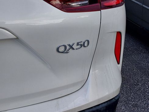 Used 2021 INFINITI QX50 Essential w/ Convenience Package FWD image 12