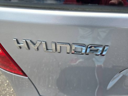 Used 2010 Hyundai Elantra SE FWD image 11