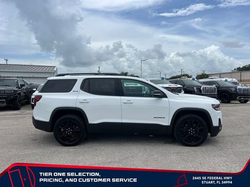 Used 2023 GMC Acadia SLE w/ Driver Convenience Package FWD image 8