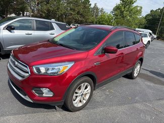 Used 2018 Ford Escape SE FWD video 1