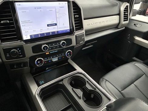 Used 2022 Ford F250 Lariat w/ Black Appearance Package image 25