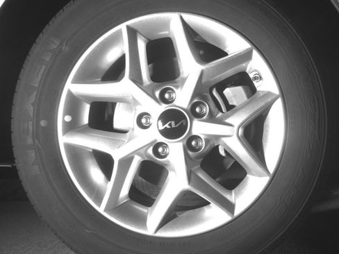 Used 2025 Kia Soul LX w/ LX Technology Package FWD image 10