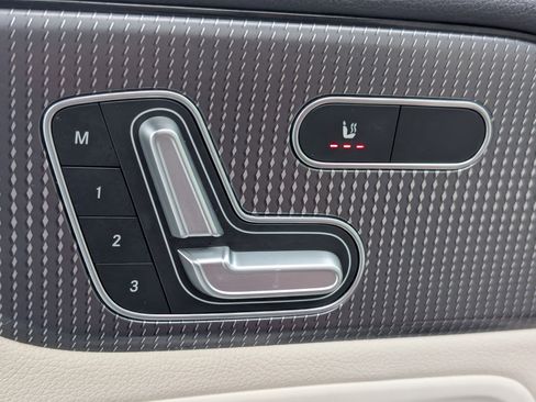 Used 2020 Mercedes-Benz GLB 250 4MATIC image 4