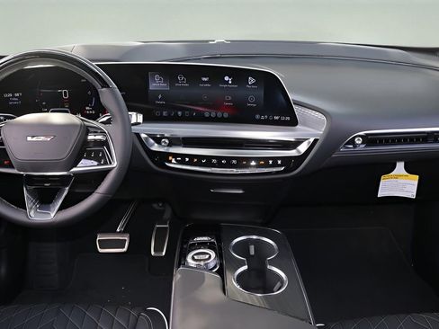 New 2026 Cadillac Lyriq V image 14