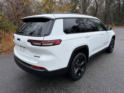 New 2025 Jeep Grand Cherokee L Limited w/ Black Appearance Package image 7