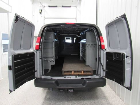 Used 2020 Chevrolet Express 2500 Extended w/ Driver Convenience Package RWD image 15