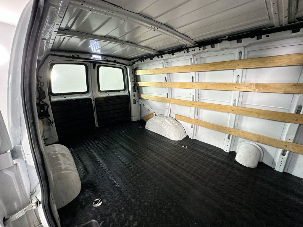 Used 2022 Chevrolet Express 2500 w/ Driver Convenience Package RWD image 14