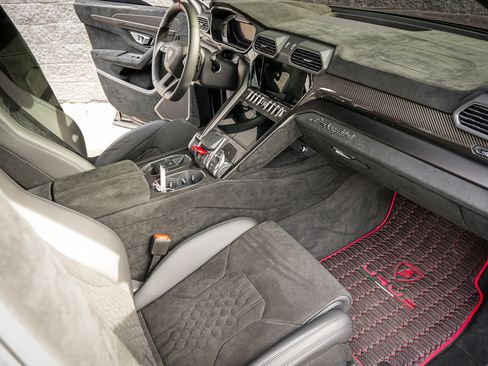 Used 2024 Lamborghini Urus Performante image 18