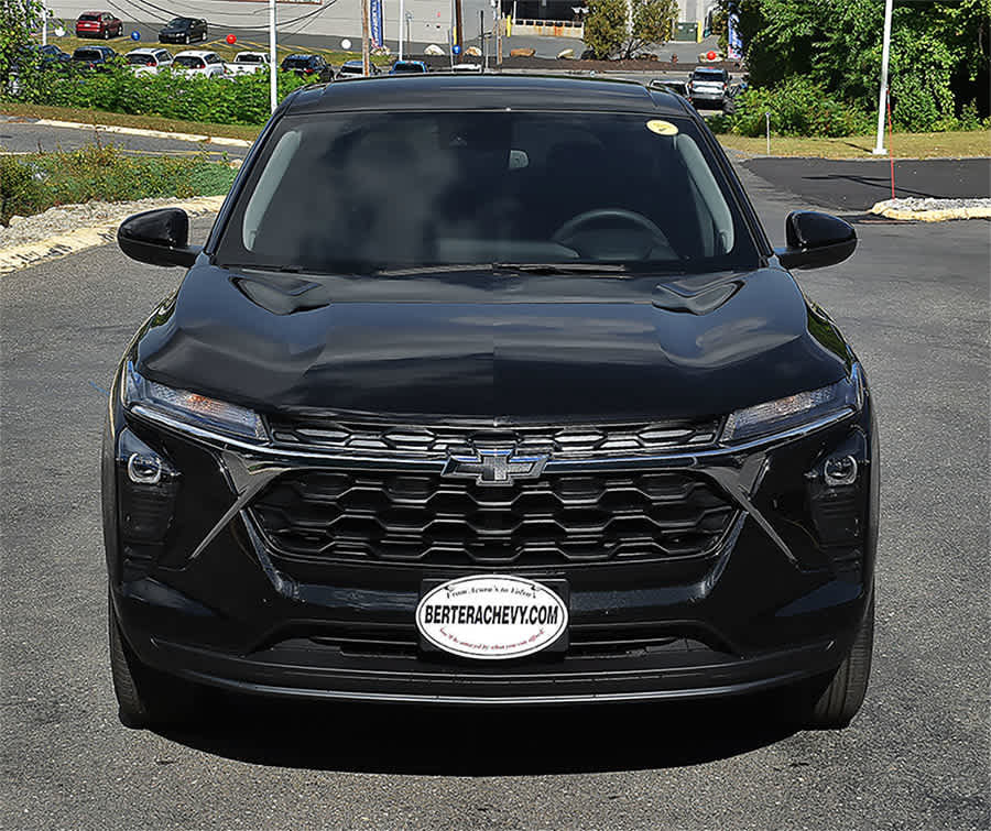 New 2026 Chevrolet Trax LS w/ LS Convenience Package FWD image 5