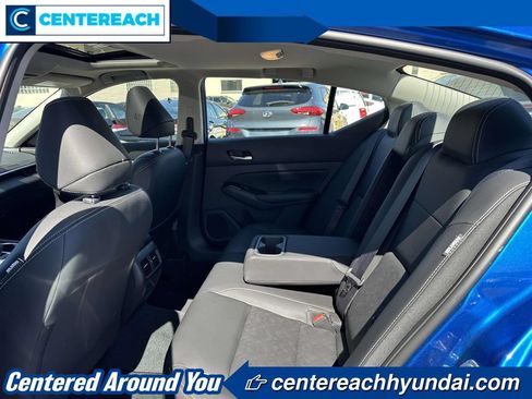 Used 2025 Nissan Altima 2.5 SL FWD image 10