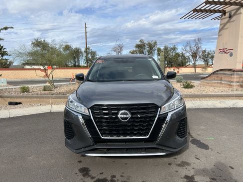 Used 2024 Nissan Kicks S image 8