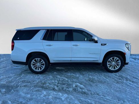 Used 2021 GMC Yukon SLT w/ SLT Premium Package image 2