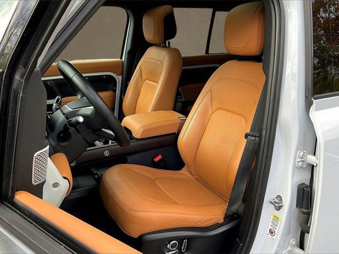 Certified 2023 Land Rover Defender 130 SE image 21