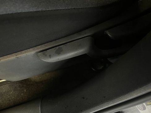 Used 2025 Nissan Versa SV image 22