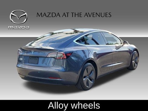 Used 2020 Tesla Model 3 Standard Range Plus image 4