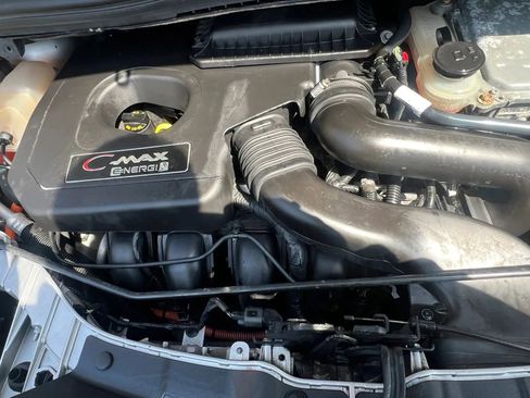 Used 2016 Ford C-MAX Energi SEL w/ Equipment Group 301A FWD image 33