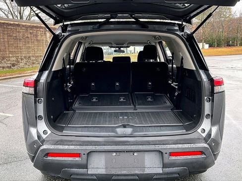 Used 2022 Nissan Pathfinder SV image 23