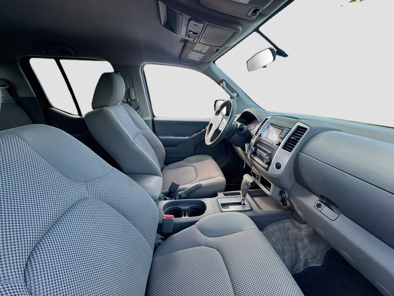 Used 2016 Nissan Frontier SV AWD/4WD image 27