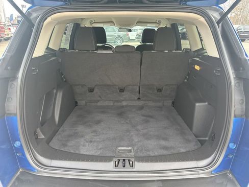 Used 2017 Ford Escape SE w/ SE Cold Weather Package image 24