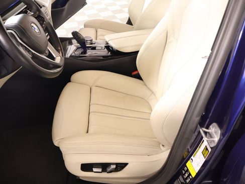 Used 2020 BMW 530i xDrive w/ Premium Package AWD/4WD image 12