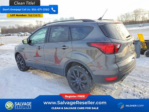 Used 2019 Ford Escape SE image 3